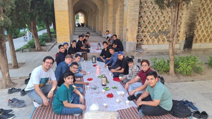 نوجهان – دبیرستان سادات اصفهان (۱۴)